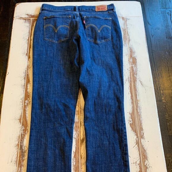 Levi's Classic Jean  - Picture 5 of 6